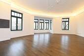 Zimmer - Singletraum! * Erstbezug mit Lift * Parkett & Stuck * Fußbodenheizung * Schickes Bad * LED-Licht