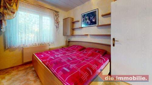 Geräumiges Schlafzimmer - 