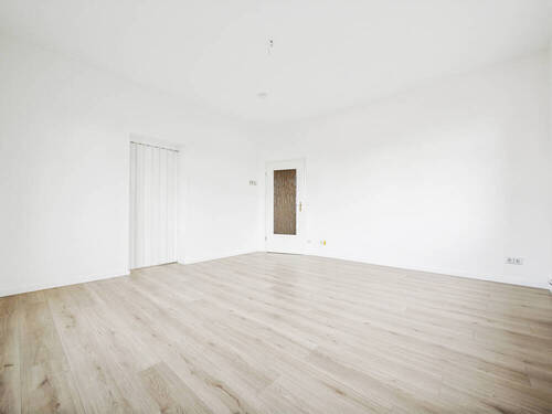 WE OG Wohnzimmer b - 