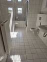 Bad mit Dusche und Wanne - 