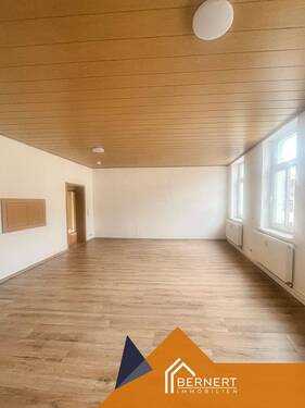 Wohnzimmer - 2 Zimmer Etagenwohnung zur Miete in Oelsnitz/Vogtl.