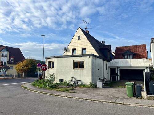Außenansicht - EFH mit Renovierungsbedarf im idyllischen Mühlendorf zu verkaufen - Sofort Frei!!