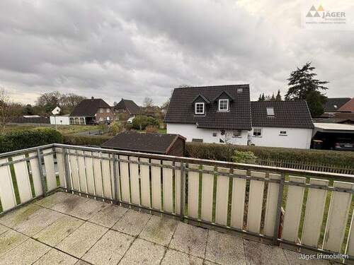 Blick vom Balkon - Etagenwohnung mit 80,00 m&sup2; in Ganderkesee zur Miete