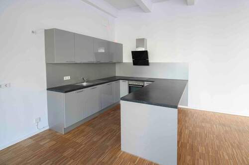 Moderne Einbauküche - Einfamilienhaus in Berlin zum Kaufen