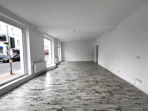Gewerbefläche straßenseitig - 