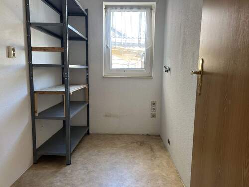 Abstellraum + Waschmaschinenanschluss - 