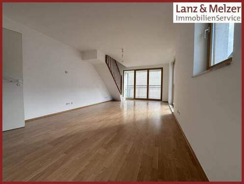 Wohnzimmer-5OG - Helle 4-Zimmer-Maisonette mit Südostbalkon & separater Dachgeschosswohnung in Prenzlauer Berg!