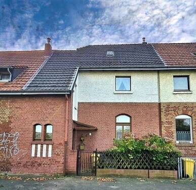 Frontansicht - 3 Zimmer Reihenmittelhaus zum Kaufen in Düsseldorf