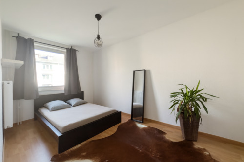Zimmer 2 - 2 Zimmer Etagenwohnung zum Kaufen in Frankfurt