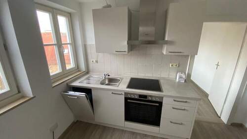 Einbauküche inklusive - 3 Zimmer Etagenwohnung zur Miete in Forchheim