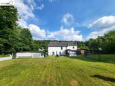 Bild 1 - Charmantes Mehrfamilienhaus in Waldrandlage mit großem Grundstück und Ausbaupotenzial