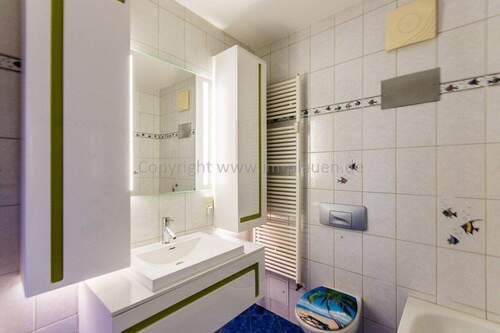 Badezimmer - 3 Zimmer Etagenwohnung zur Miete in Plauen