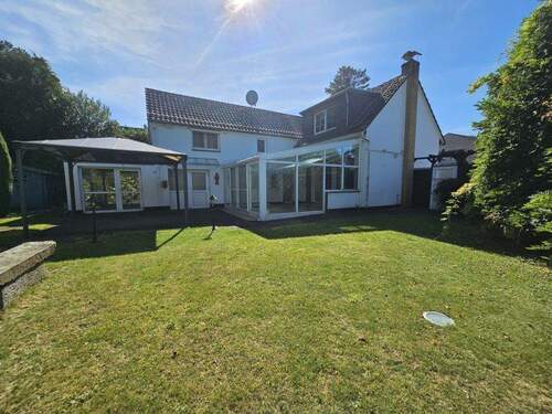 Hausansicht - 5 Zimmer Einfamilienhaus in Solingen