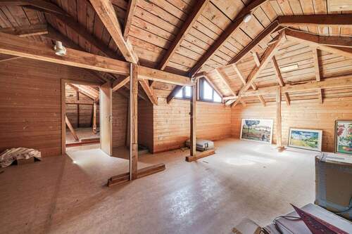 Großes Ausbaupotential im Dachboden - 