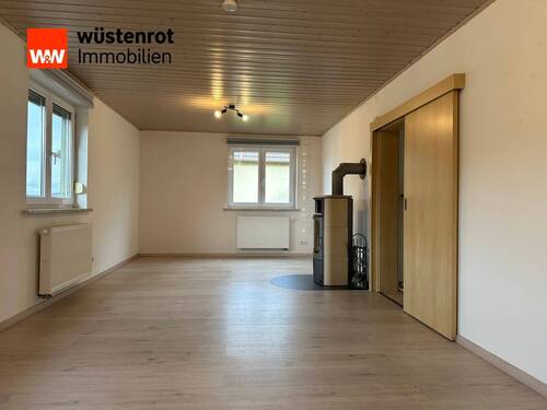 Wohnzimmer im EG - 5 Zimmer Doppelhaushälfte zum Kaufen in Weikersheim