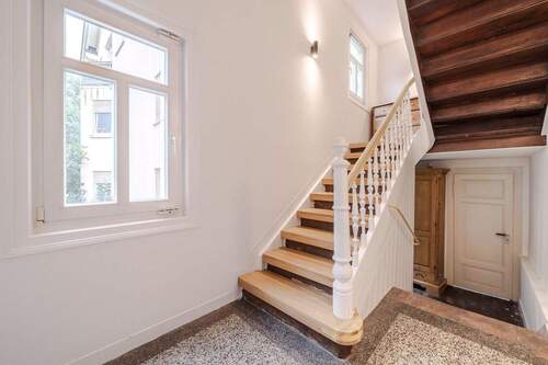 Sanierter Altbauflair - 