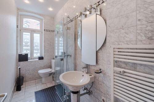 Schickes Duschbad EG - 