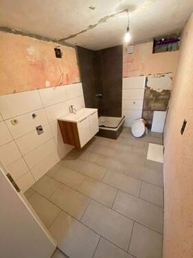 Duschbad UG links.jpg - 