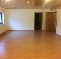 Charmante 4-Zimmer-Dachgeschosswohnung + Garage und Stellplatz - Otterbach