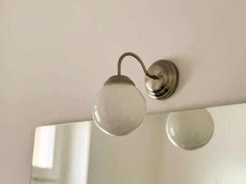 Schöne Leuchten im Bad - 