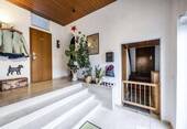 Großzügiger Eingangsbereich - 8 Zimmer Einfamilienhaus in Griesheim