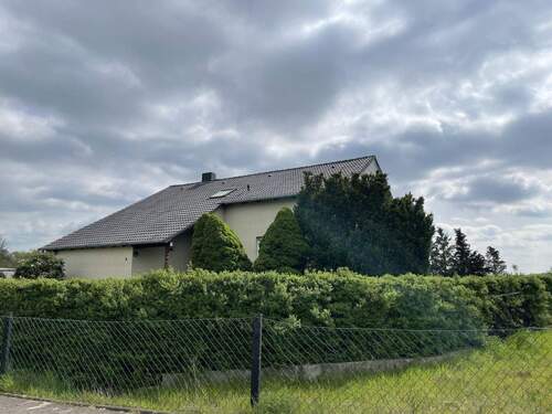 Vorderansicht - 5 Zimmer Einfamilienhaus zum Kaufen in Velpke