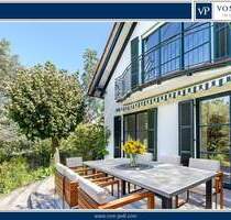 Bestlage: Stilvolles Anwesen mit schönem Garten, viel Privatsphäre und Doppelcarport - Wehrheim