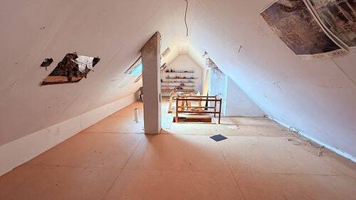 Dachgiebel Isoliert und Ausbaufähig - 