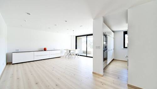 Beispiel nach Modernisierung - 3 Zimmer Etagenwohnung zum Kaufen in Köln