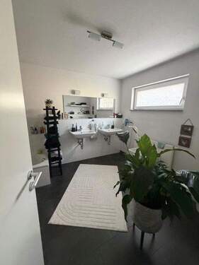 Beispiel Badezimmer - Reihenmittelhaus mit 134,00 m&sup2; in Pfinztal zum Kaufen