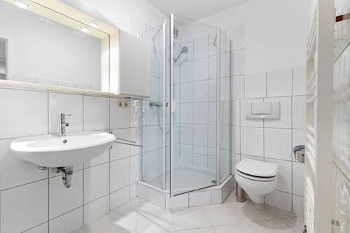 Einliegerwohnung - Bad - 