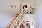 22 Treppe zum Obergeschoss - 