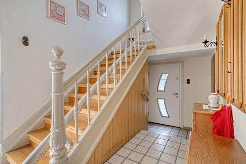 8 Treppenhaus - 