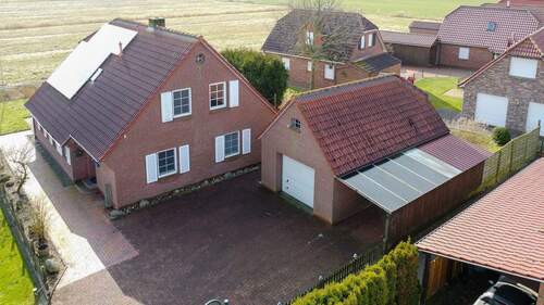 Luftbild - 4 Zimmer Einfamilienhaus in Dornum