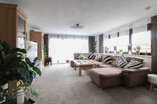 Wohnzimmer - Einfamilienhaus in Könnern zum Kaufen