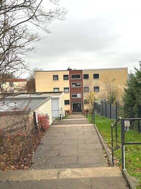 Zugang Vorderansicht - 2 Zimmer Etagenwohnung zur Miete in Northeim