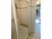 Dusche mit Sitzmöglichkeit - 