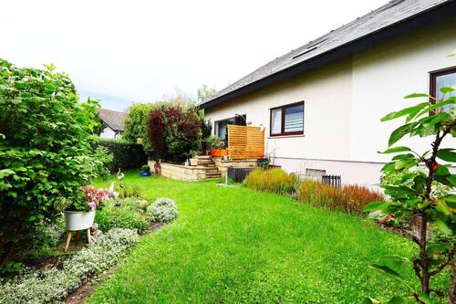 Garten_EG1.jpg - 1 Zimmer Mehrfamilienhaus, Wohnhaus in Breisach am Rhein