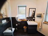Badezimmer im Anbau - 