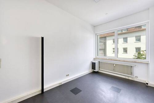 Büro 2 von rechts - 