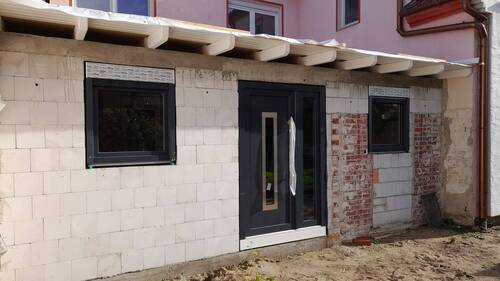 Hauseingang.jpeg - 5 Zimmer Doppelhaushälfte in Doberlug-Kirchhain