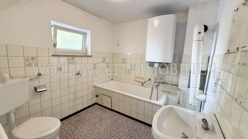 Badezimmer - 6 Zimmer Reihenmittelhaus in Freising / Lerchenfeld