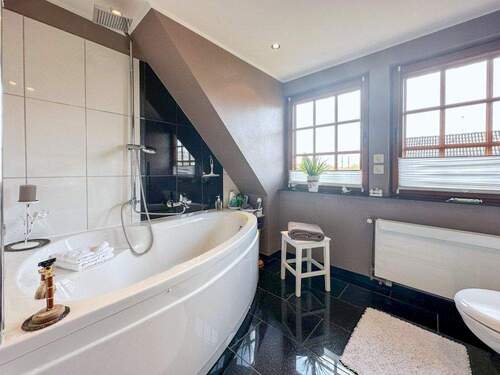 14311 LooseImmo Wannenbad - 