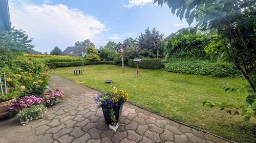 Ausblick von der Terrasse - Einfamilienhaus mit 141,00 m&sup2; in Schleswig zum Kaufen