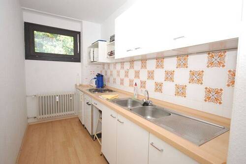 Küchenraum mit Einbauküche - 