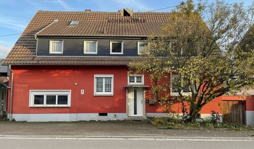 Aussenansicht Straße - 4 Zimmer Etagenwohnung zum Kaufen in Wimsheim