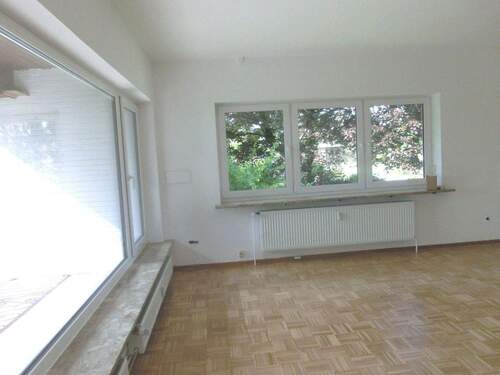 Wohnzimmer - Einfamilienhaus mit 197,00 m² in Klein Barkau zur Miete