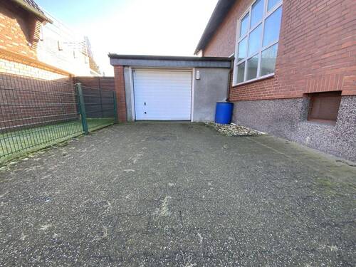 Hofeinfahrt Garage - 
