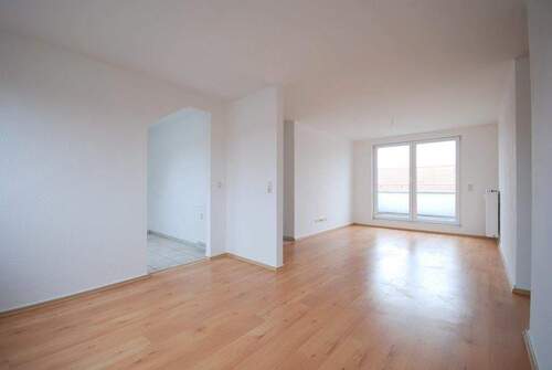 Wohnzimmer Ansicht 1 - 3 Zimmer Etagenwohnung zum Kaufen in Hildesheim