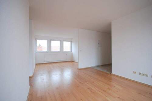Wohnzimmer 3 - Etagenwohnung mit 74,40 m&sup2; in Hildesheim zum Kaufen